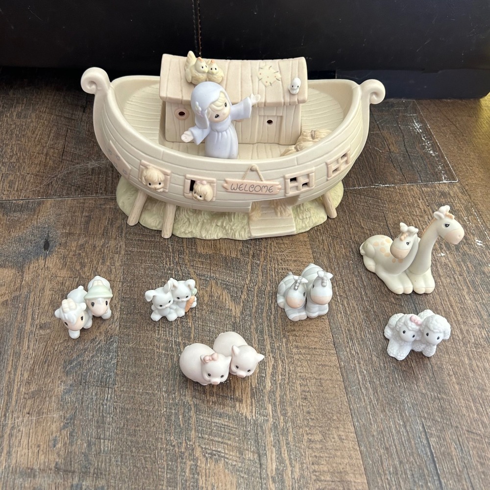 Precious Moments Noah's Ark Two By Two Collector Set 530042 Vintage 1992 Enesco